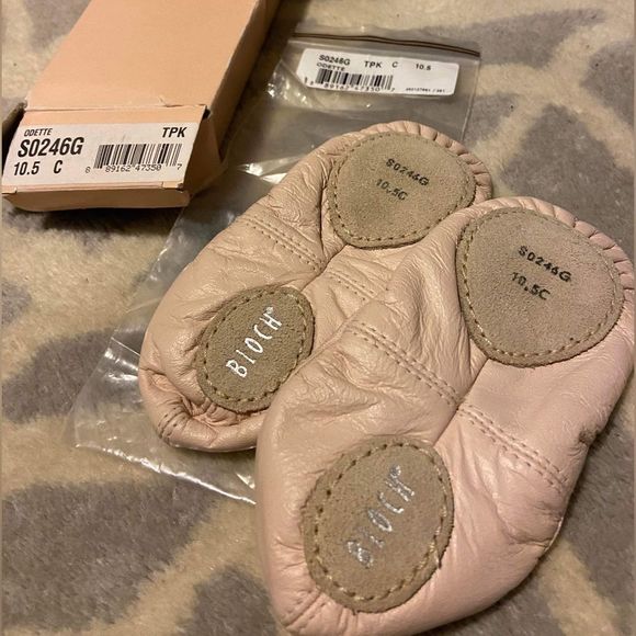🌸Bloch odette style girls leather ballet dance shoe size 10.5C new in box - Picture 1 of 5